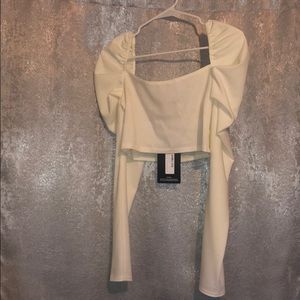 Whit crop blouse